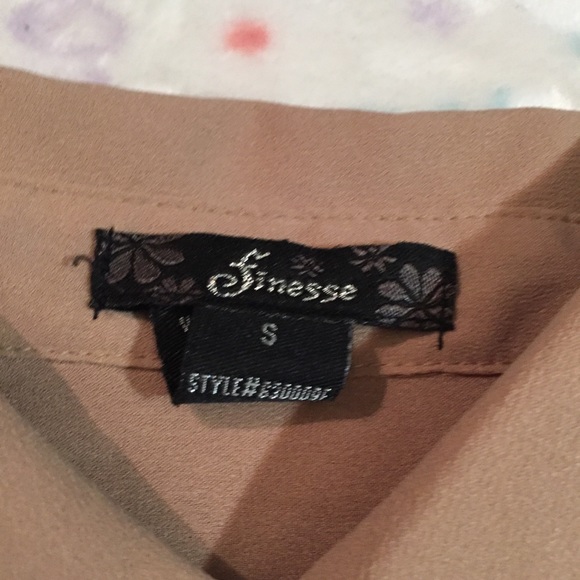 Button down - Picture 2 of 2